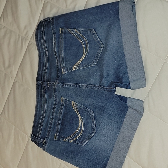 Shorts - Picture 2 of 2